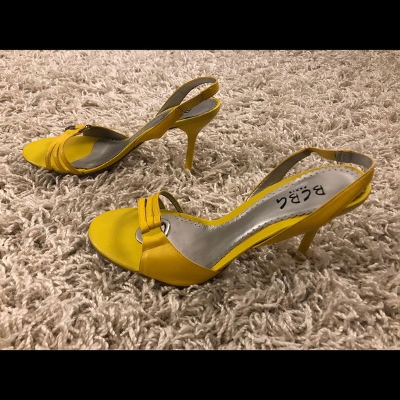 BCBG Strappy Sandals Heels size 7.5 - Picture 2 of 4